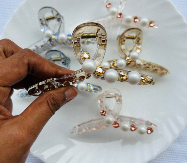 Premium Big Size Multi Stone Pearl Clip