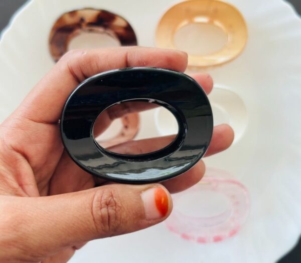 Big Shiny Oval Design Clip