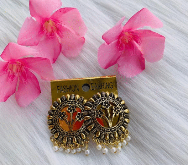 Flower Designed Pearl Hanging Earrings