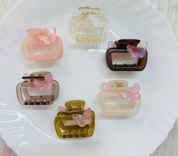 446 Medium Transparent Butterfly Hair Claw