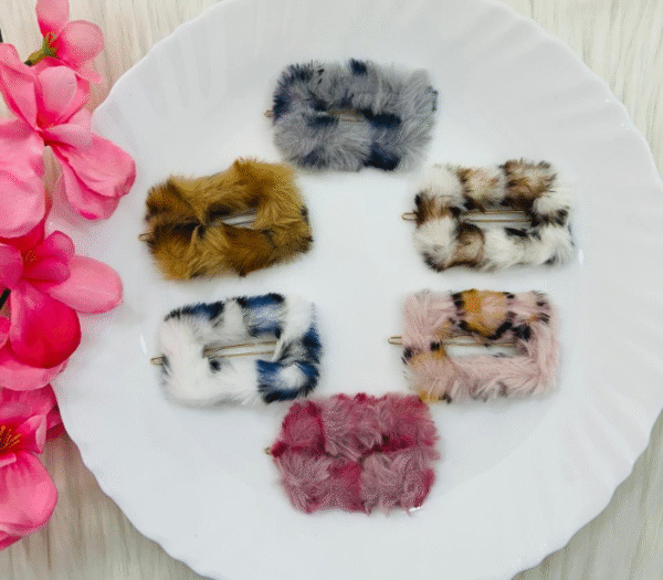 451 Kids Fur Lock Pin