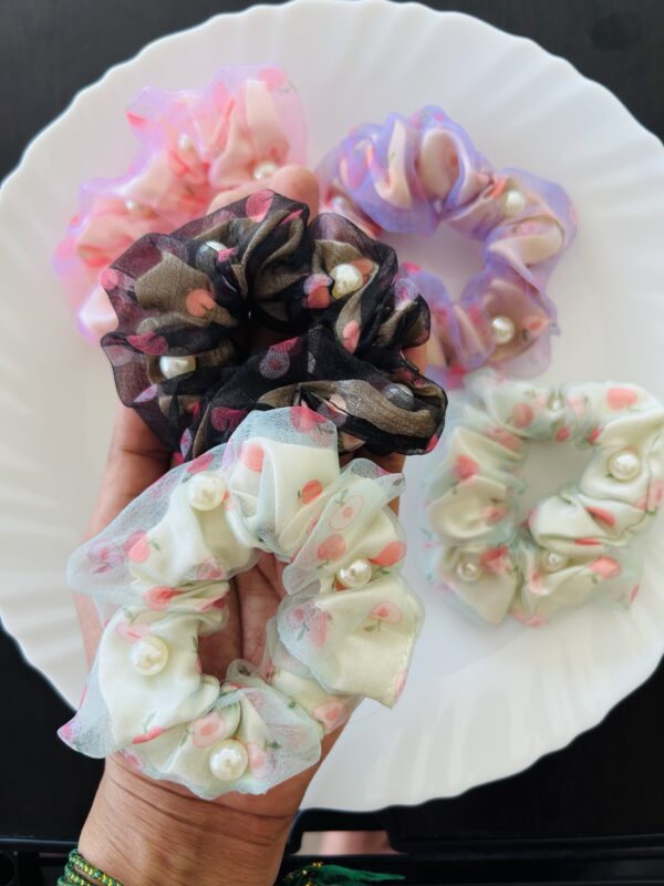 Medium Multi Pearl Organza Hair Band