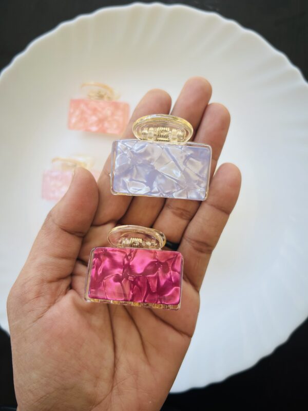 Premium Medium Marble Print Claw