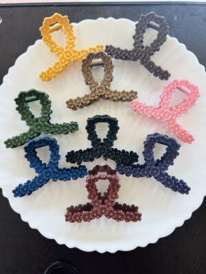 Medium Mat Mini Flower Clip